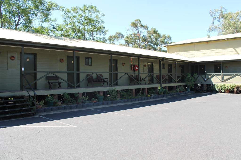 Lake Forbes Motel Exterior foto